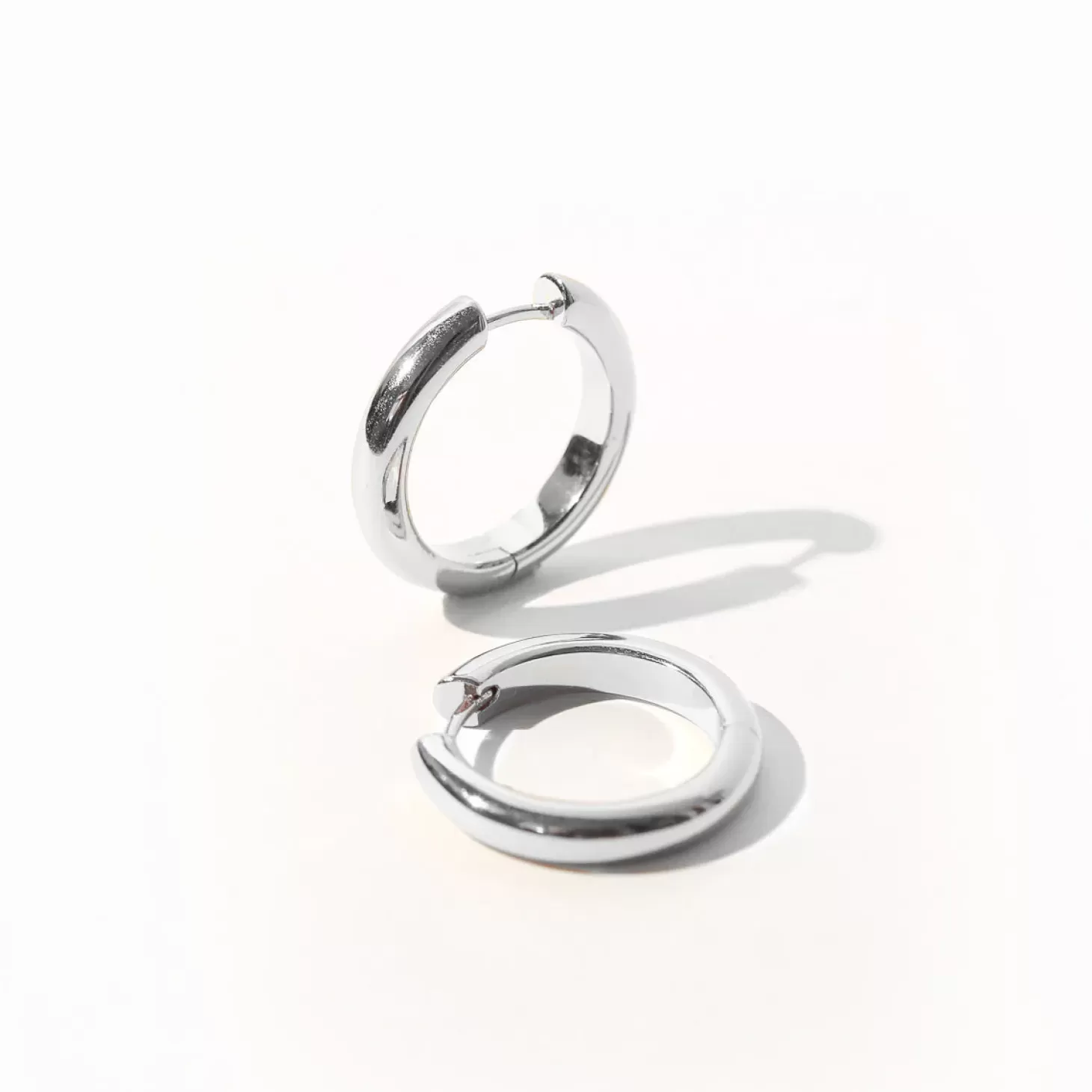 Astrid & Miyu Bold Large Hoops In Silver Rhodium Plated Hot