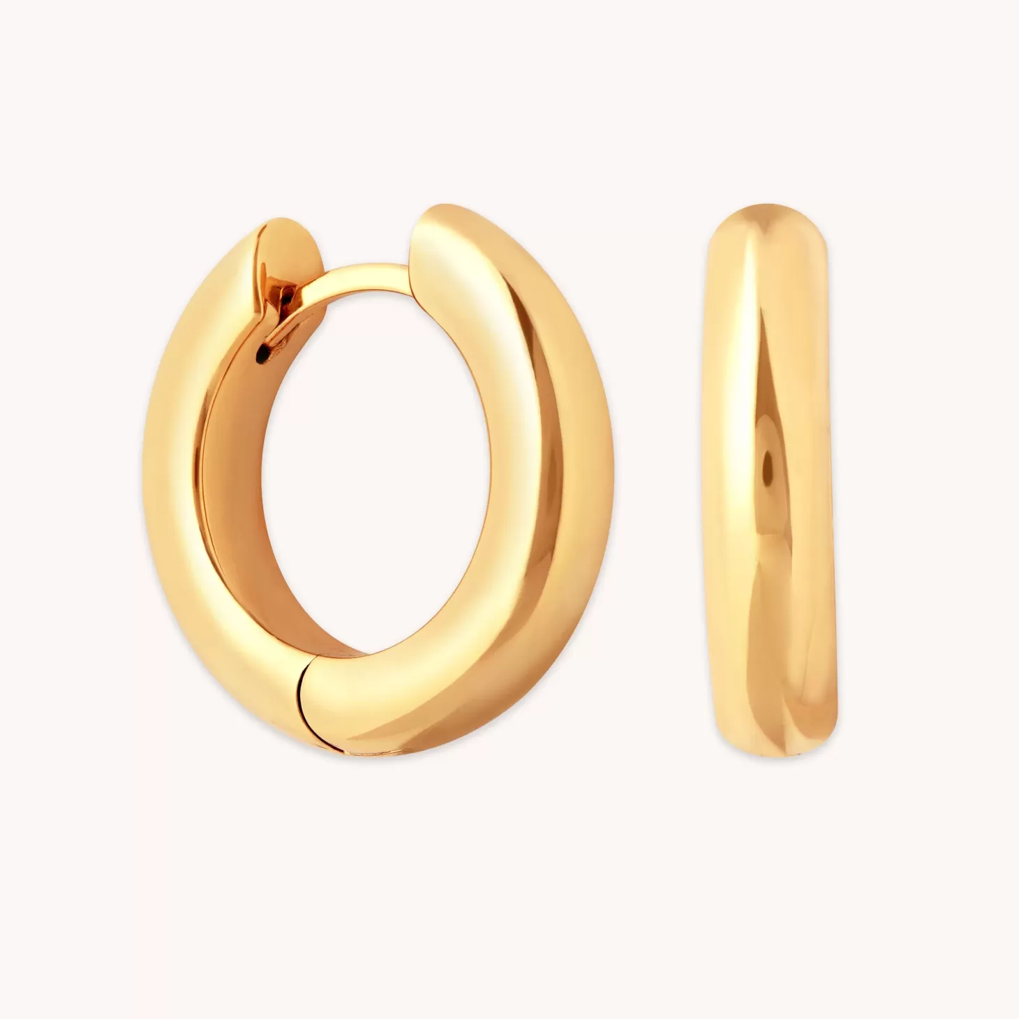 Astrid & Miyu Bold Medium Hoops In Gold 18K Gold Plated Clearance