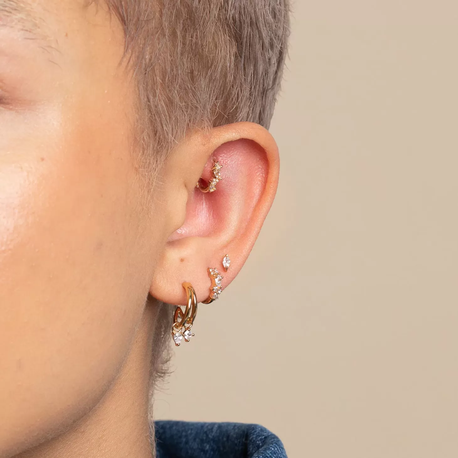 Astrid & Miyu Cluster Topaz Rook Hoop In Solid Gold 14K Gold Sale