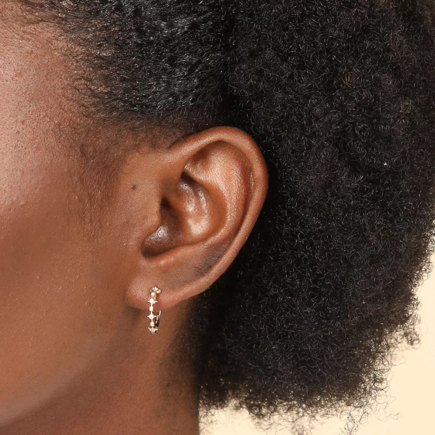 Astrid & Miyu Cosmic Star 11.5Mm Hoop In Gold 18K Gold Plated Sterling Silver Shop