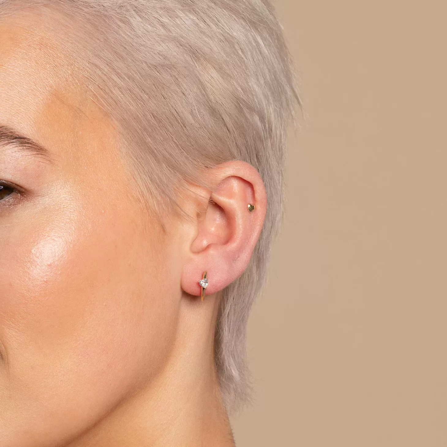 Astrid & Miyu Heart Gem Piercing Hoop In Solid Gold 14K Solid Gold Sale