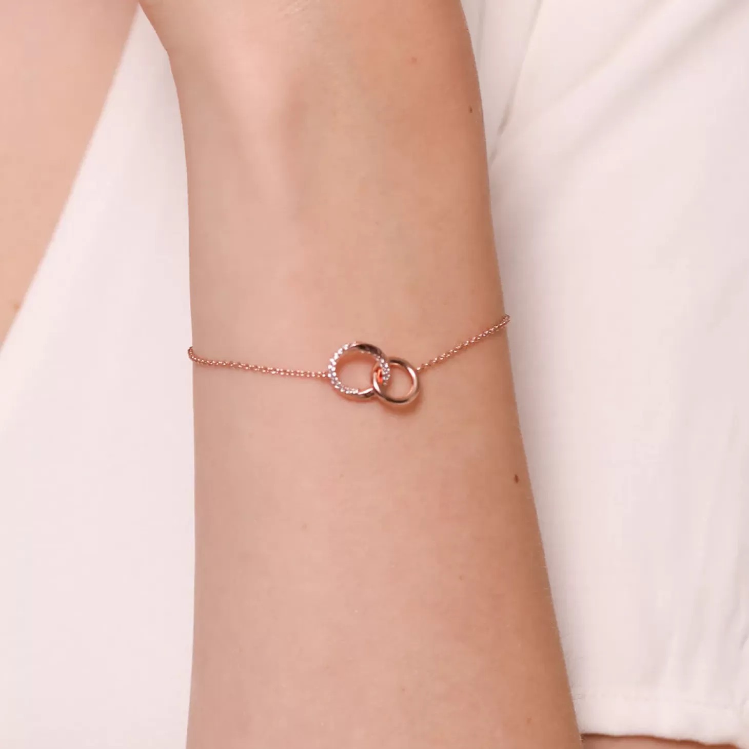 Astrid & Miyu Orbit Crystal Bracelet In Rose Gold 18K Rose Gold Plated Sterling Silver Outlet