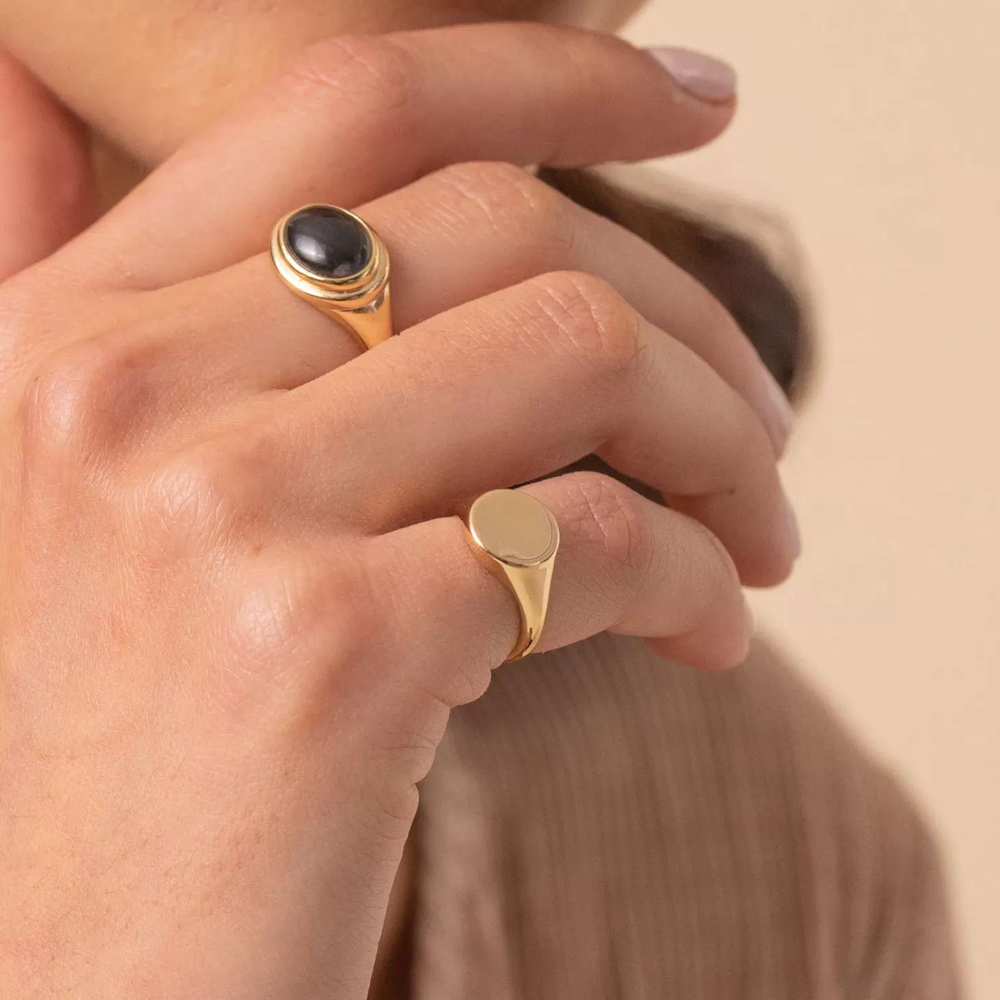 Astrid & Miyu Orbit Signet Ring In Gold 18K Gold Plated Sterling Silver Sale