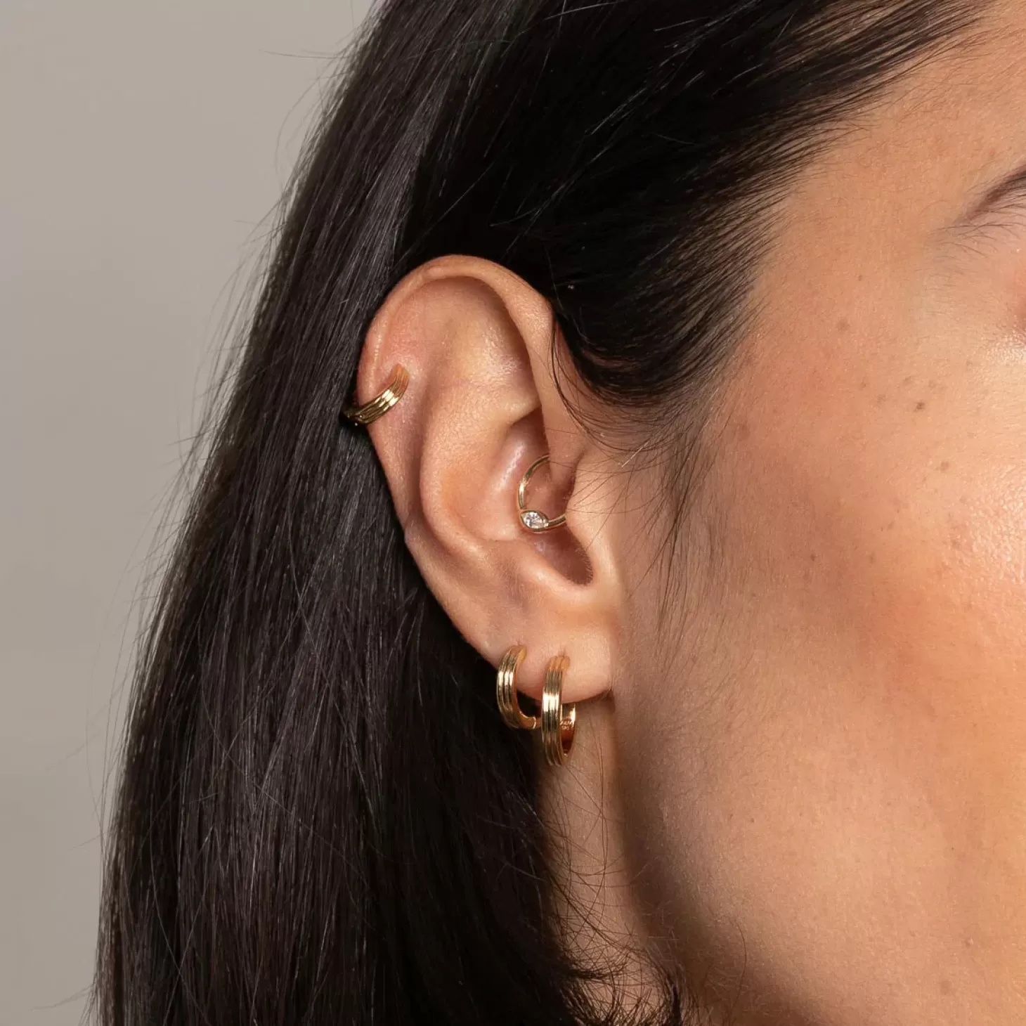 Astrid & Miyu Pleated 8Mm Hoop In Gold 18K Gold Plated Sterling Silver Clearance