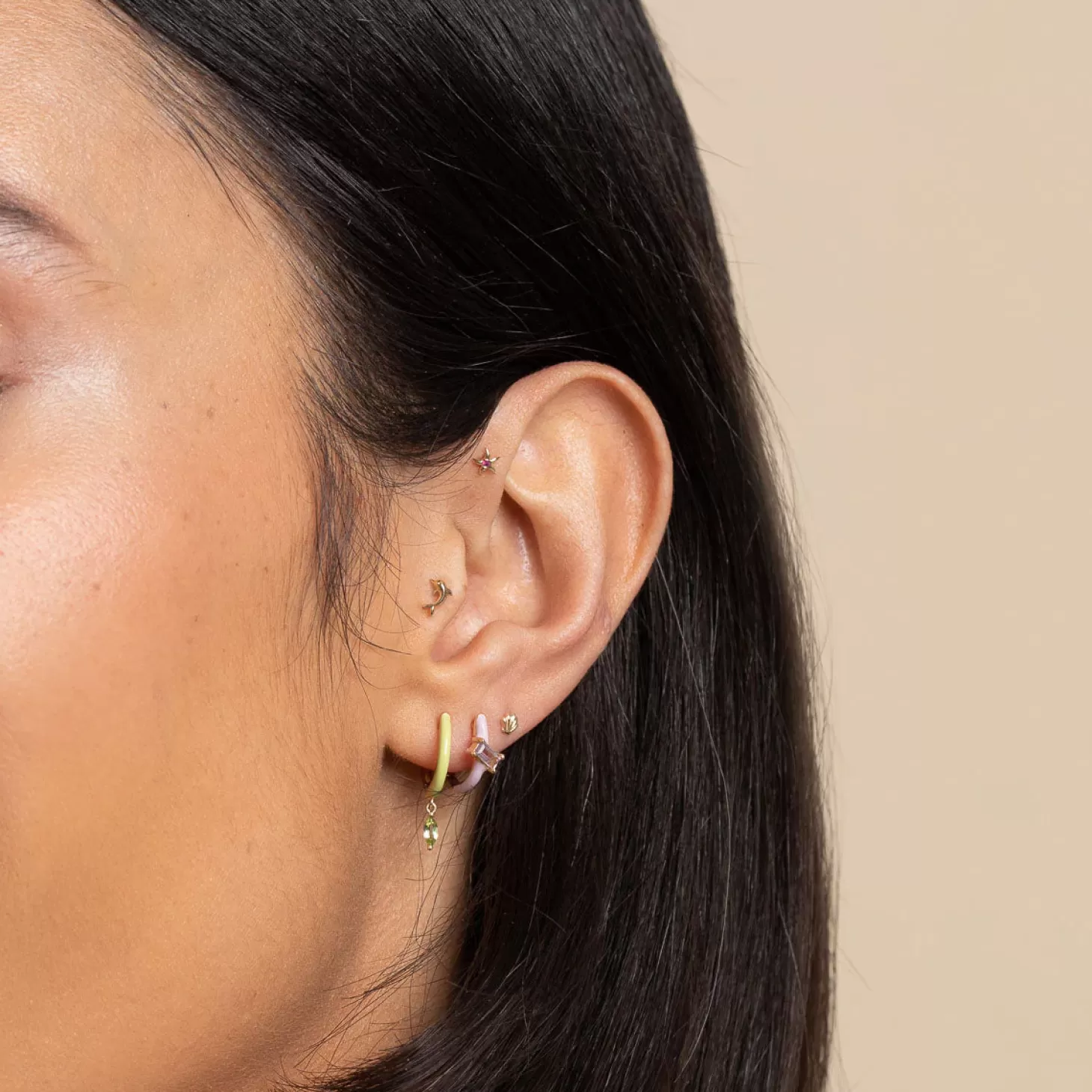 Astrid & Miyu Shell Piercing Stud In Solid Gold 14K Gold Fashion