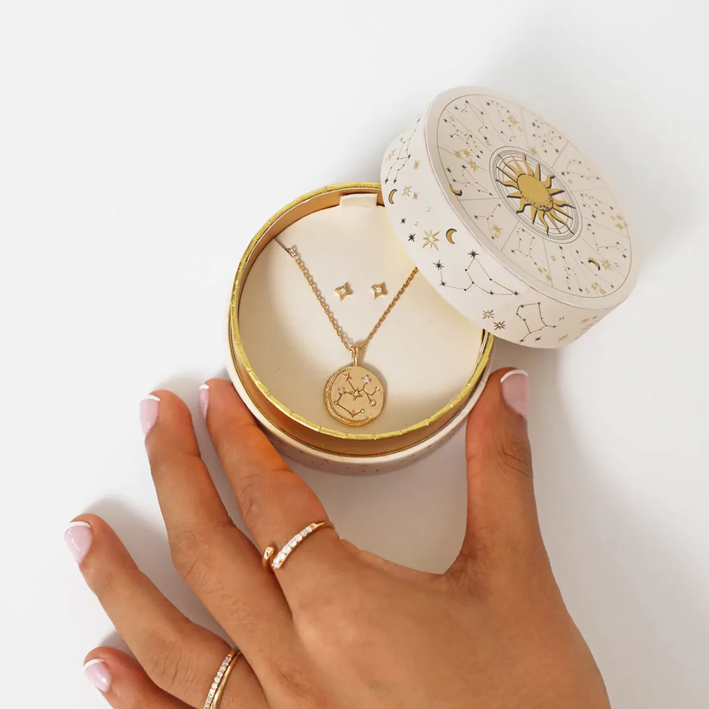 Astrid & Miyu Zodiac Gift Set In Gold 18K Gold Plated Sterling Silver Fashion