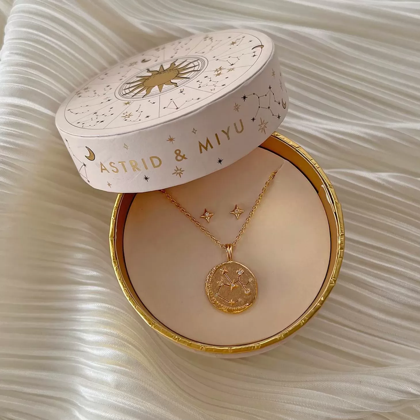Astrid & Miyu Zodiac Gift Set In Gold 18K Gold Plated Sterling Silver Fashion